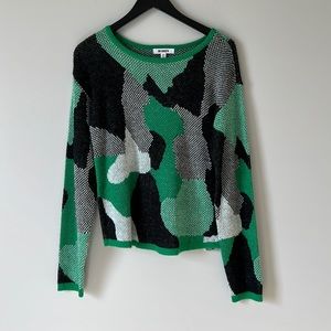 NWT BB Dakota Black and Green sweater